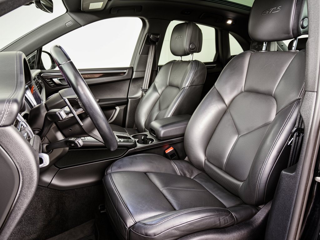 Certified 2021 Porsche Macan GTS AWD/4WD image 5