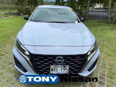 Used 2024 Nissan Altima 2.5 SR FWD image 2