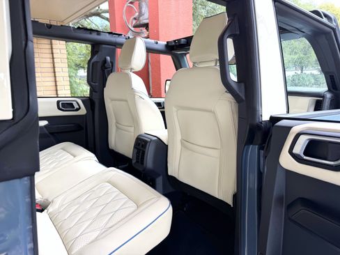 Used 2025 Ford Bronco Outer Banks AWD/4WD image 18