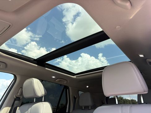 Certified 2024 Honda Pilot Touring image 26
