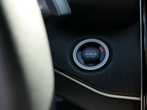 Used 2025 Jeep Grand Cherokee Laredo X w/ Luxury Tech Group I image 14