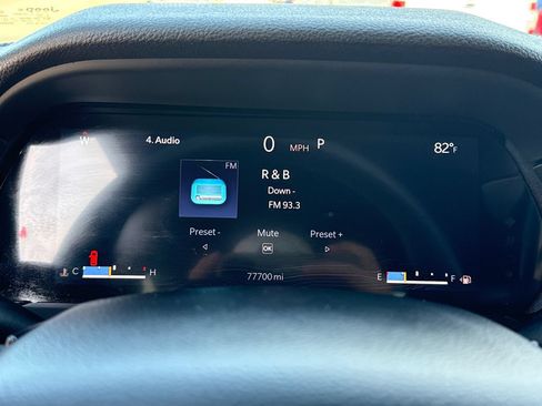 Used 2023 Jeep Grand Cherokee L Laredo RWD image 17