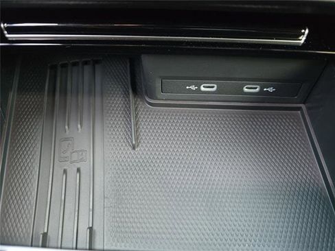 New 2026 Volkswagen Atlas SE FWD image 17
