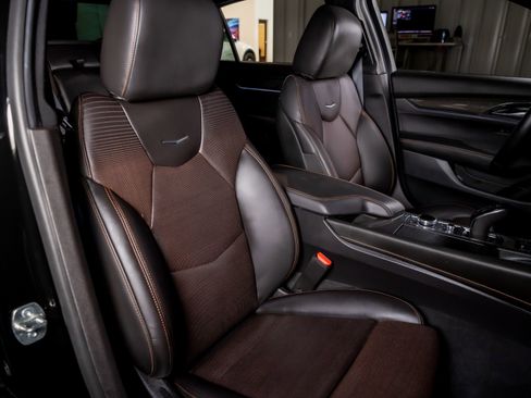Used 2025 Cadillac CT5 Sport RWD image 19