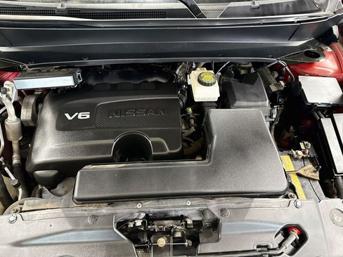 Used 2018 Nissan Pathfinder SV AWD/4WD image 33