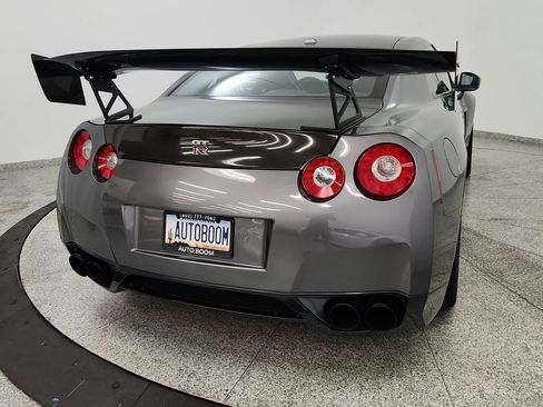Used 2011 Nissan GT-R Premium AWD/4WD image 31