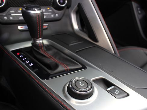 Used 2016 Chevrolet Corvette Z06 w/ 3LZ Preferred Equipment Group image 60