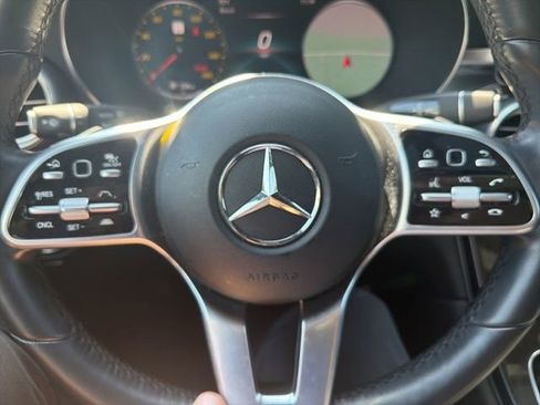 Used 2022 Mercedes-Benz GLC 300 4MATIC image 17