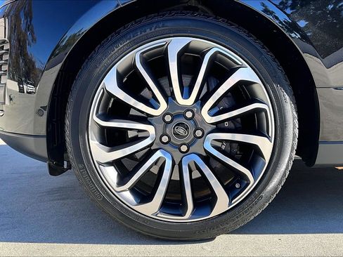 Used 2020 Land Rover Range Rover HSE image 8
