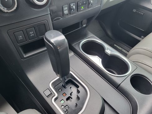 Used 2018 Toyota Sequoia Limited w/ Safety & Convenience Package image 24