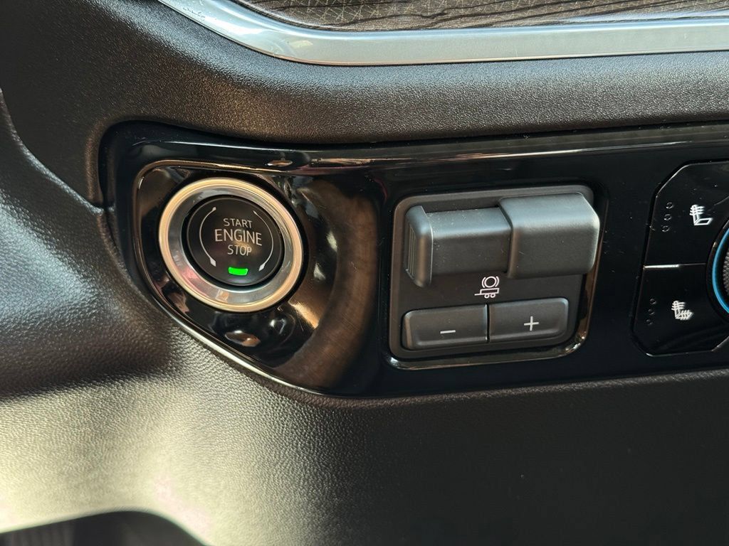 Used 2026 Chevrolet Silverado 1500 LT RWD image 33