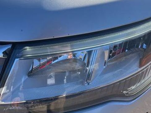 Certified 2019 Ford Explorer Limited w/ Class III Trailer Tow Package AWD/4WD image 5