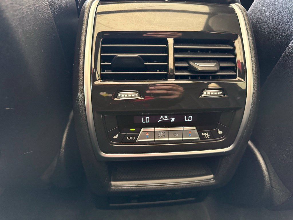 Used 2024 BMW X5 xDrive40i w/ Premium Package AWD/4WD image 25