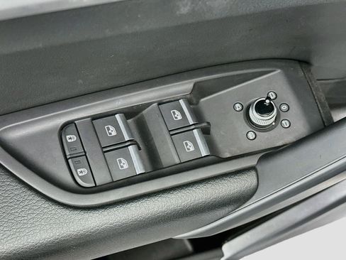 Used 2025 Audi Q5 2.0T Premium AWD/4WD image 15