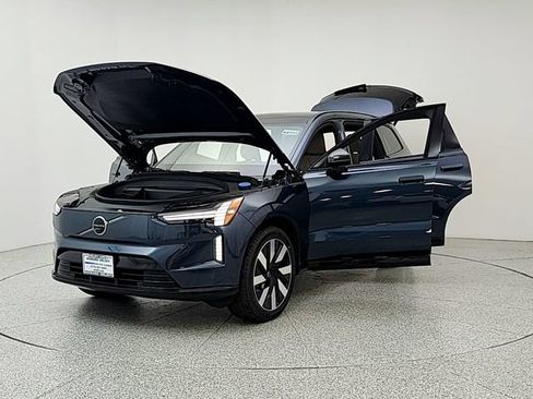 New 2026 Volvo EX90 Plus AWD/4WD image 9