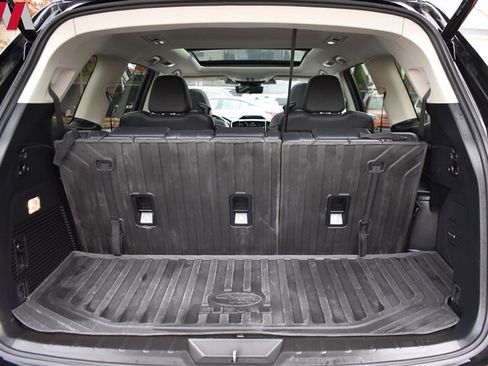 Used 2024 Subaru Ascent Touring AWD/4WD image 29