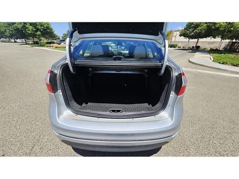 Used 2015 Ford Fiesta S image 12
