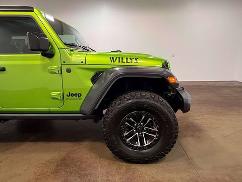 Used 2025 Jeep Wrangler Willys image 29