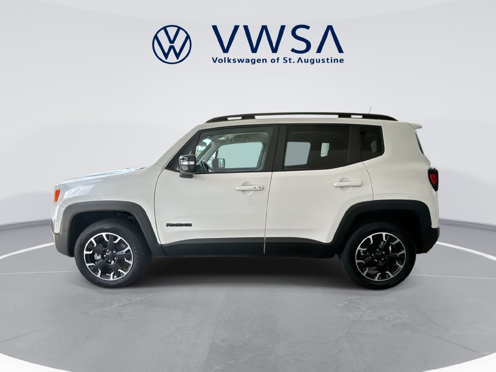Used 2023 Jeep Renegade Latitude AWD/4WD image 4
