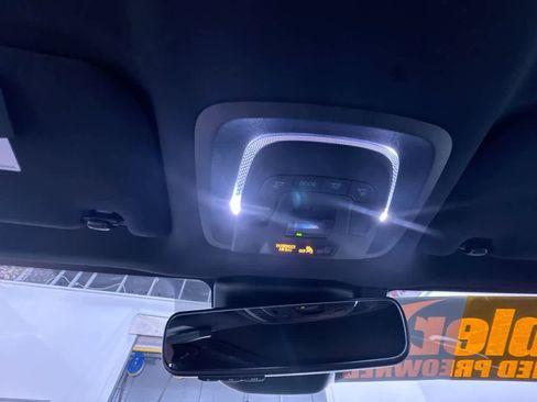 Used 2023 Toyota Crown XLE image 31