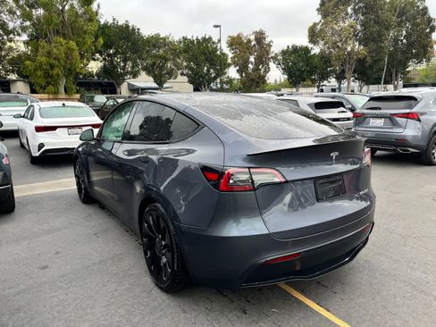 Used 2021 Tesla Model Y Performance image 4