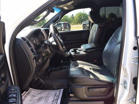 Used 2022 RAM 2500 Tradesman w/ Chrome Appearance Group image 7