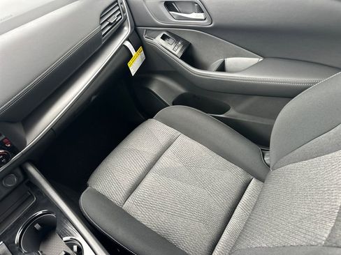 New 2026 Nissan Rogue SV w/ Cold Weather Package AWD/4WD image 26