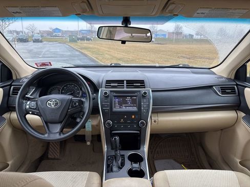 Used 2015 Toyota Camry LE image 17