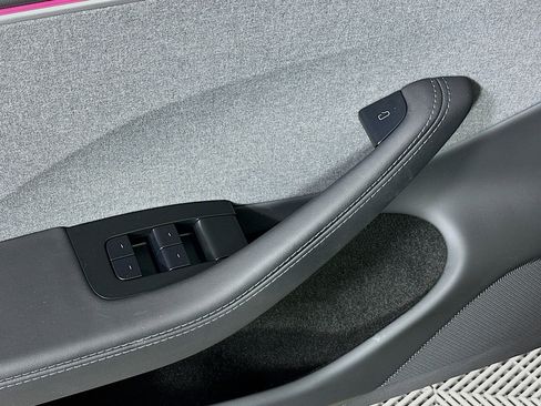 Used 2025 Tesla Model 3 Long Range image 14