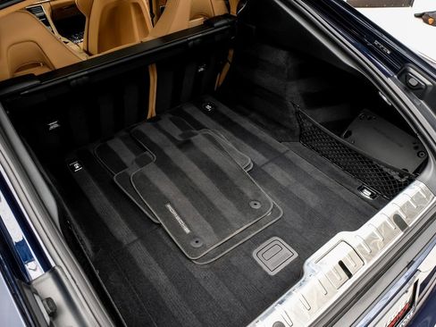 Used 2022 Porsche Panamera Turbo S image 47