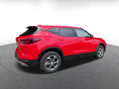 Used 2025 Chevrolet Blazer LT FWD image 13