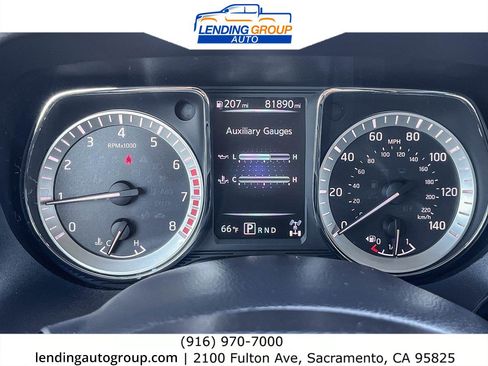 Used 2017 Nissan Titan SV image 21