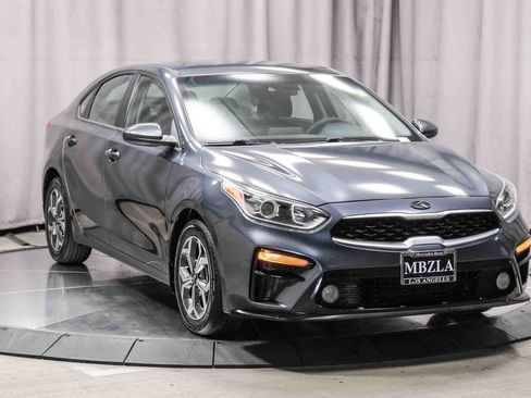 Used 2020 Kia Forte LXS FWD image 5