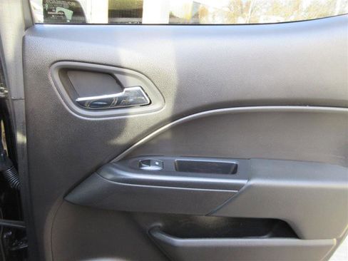 Used 2019 Chevrolet Colorado ZR2 w/ ZR2 Midnight Special Edition image 24