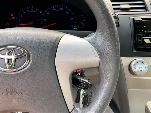 Used 2010 Toyota Camry FWD image 23