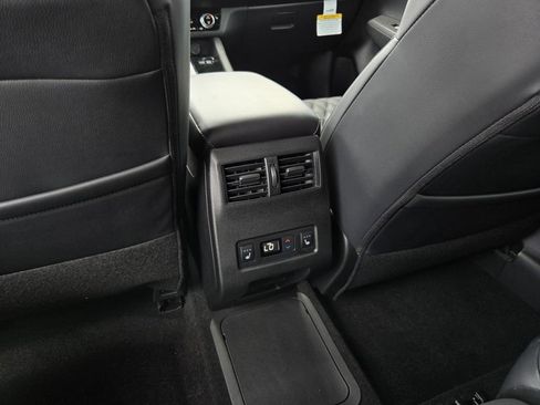 New 2026 Nissan Rogue Platinum AWD/4WD image 15