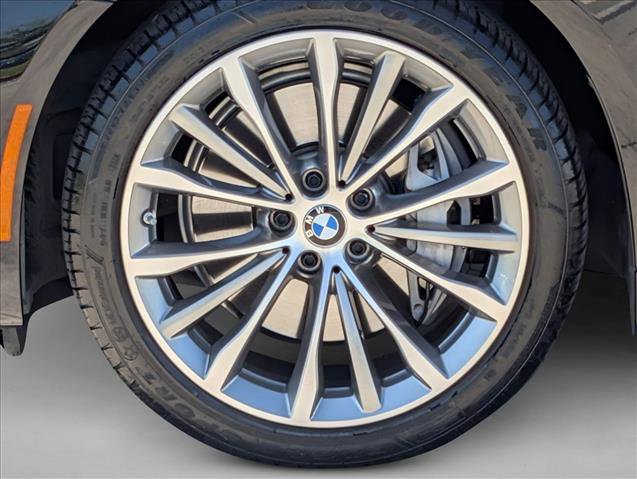 Used 2023 BMW 540i w/ Convenience Package RWD image 25