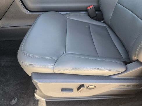 New 2026 Ford Expedition Active RWD image 16