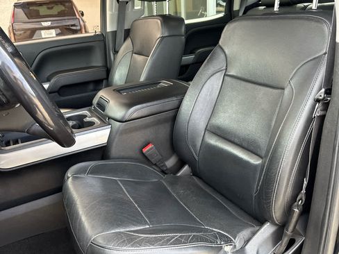 Used 2018 Chevrolet Silverado 1500 LTZ Z71 w/ LTZ Plus Package image 12