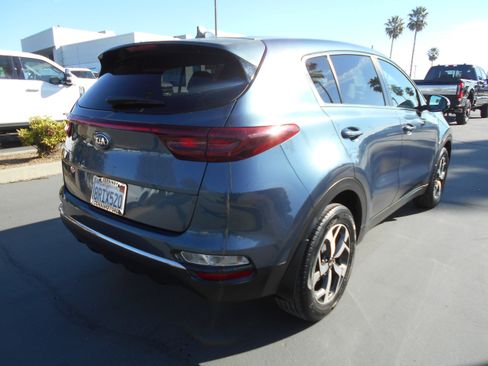 Used 2020 Kia Sportage LX w/ LX Popular Package image 3