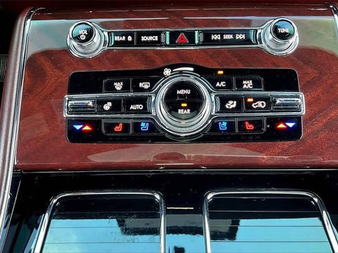 Used 2023 Lincoln Aviator Black Label w/ Dynamic Handling Package image 24