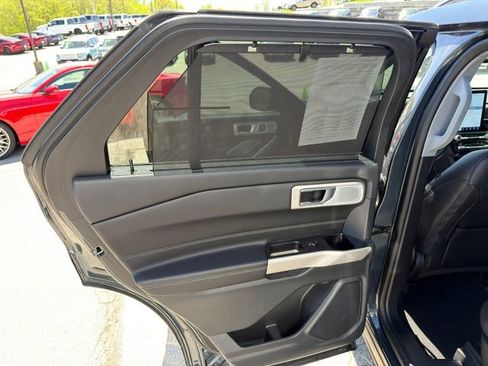 Used 2022 Ford Explorer Limited w/ Hybrid Equipment Group 310A AWD/4WD image 19