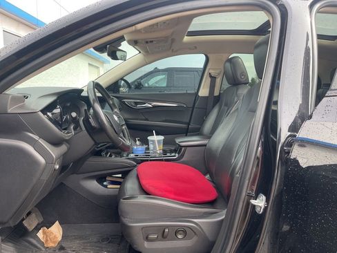 Used 2021 Buick Envision Essence w/ Sport Touring Package FWD image 12