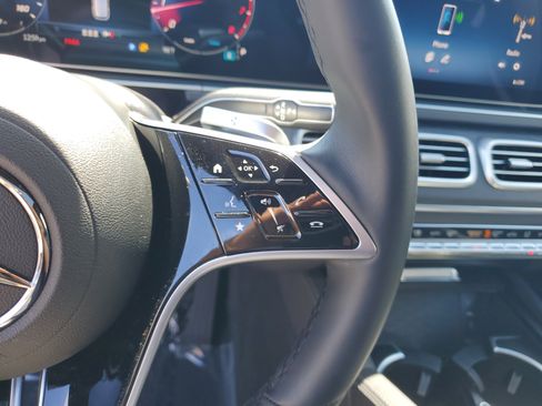 Certified 2025 Mercedes-Benz GLE 580 4MATIC image 35