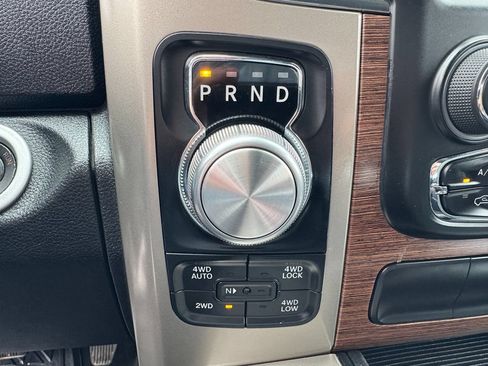 Used 2014 RAM 1500 Laramie w/ Convenience Group AWD/4WD image 19