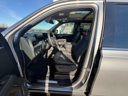 New 2026 Chevrolet Tahoe Premier w/ Sun And Tow Package AWD/4WD image 13