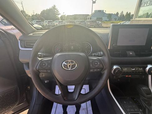 Used 2023 Toyota RAV4 XLE AWD/4WD image 13