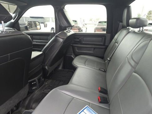 Used 2022 RAM 2500 Tradesman w/ Chrome Appearance Group image 12