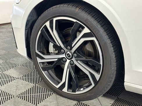 Used 2024 Volvo S60 B5 Core image 25
