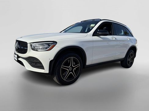 Certified 2022 Mercedes-Benz GLC 300 4MATIC w/ AMG Line image 9